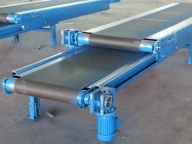 輸送機(jī)